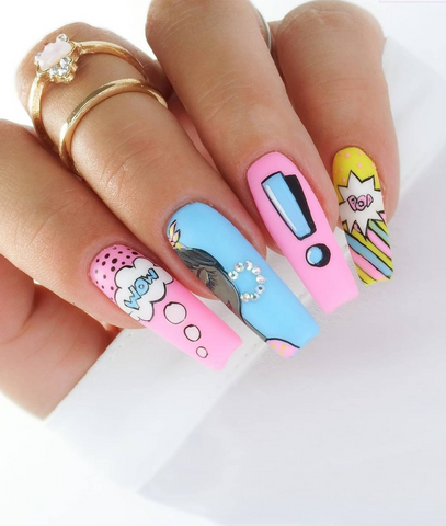 ناخن‌های پاپ آرت با سبک کمیک