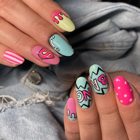 طراحی ناخن پاپ آرت با فضای منفی